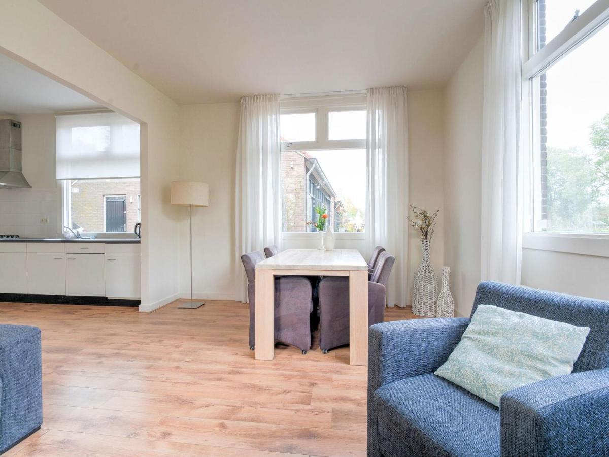 Cozy Holiday Home By The Canal In Dwingeloo Extérieur photo