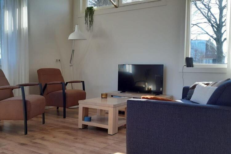 Cozy Holiday Home By The Canal In Dwingeloo Extérieur photo